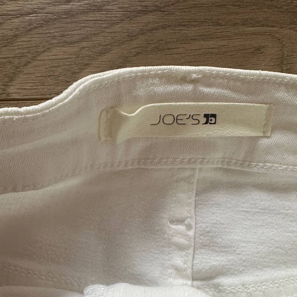 Women's White Jeans - Picture 4 of 7